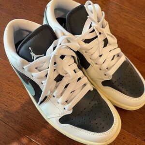 Nike Women's Low-Top Sneakers in Black, White, Light Blue